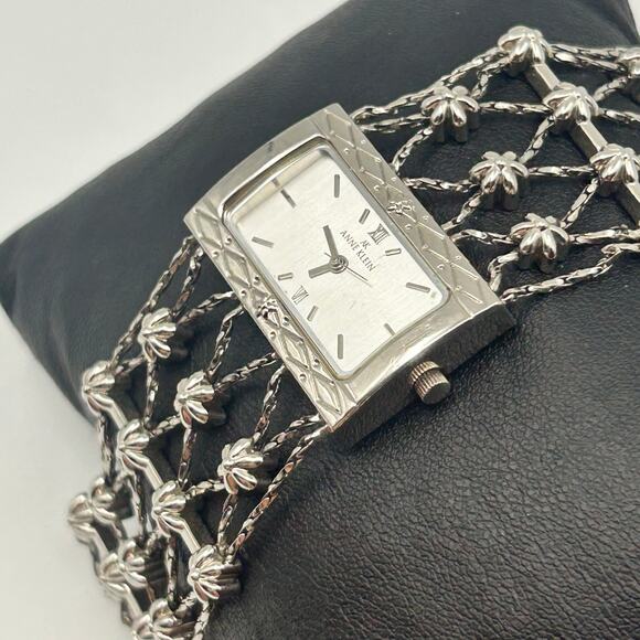 Anne Klein Women’s Fashion Watch Silver Tone, 31mm Working New Battery - Picture 2 of 8